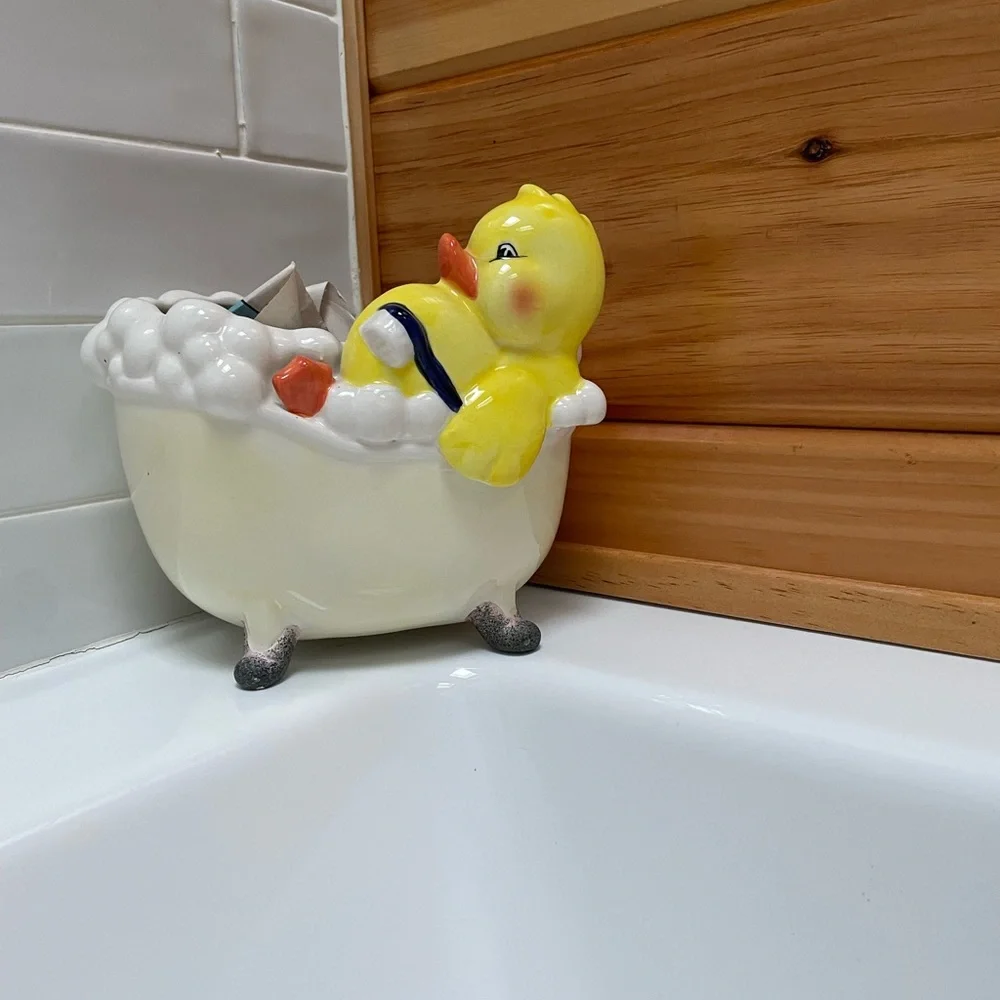 Ceramic Rubber Ducky in Tub - Picture 3 of 9